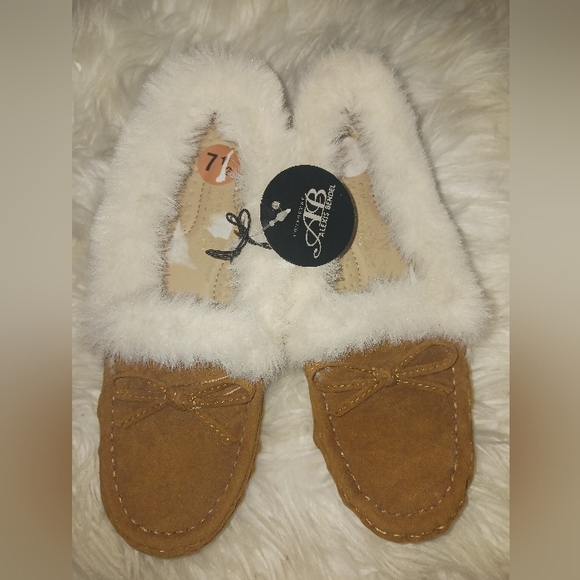 NEW Alexis Bendel women camel brown fur comfort flat shoes - Picture 10 of 12